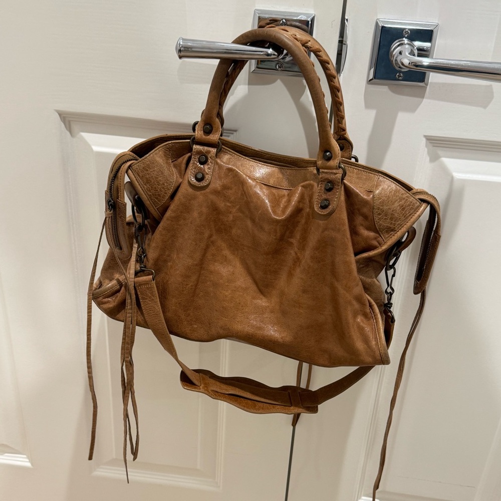 WOMEN'S LE CITY BAG IN CAMEL - Picture 5 of 13